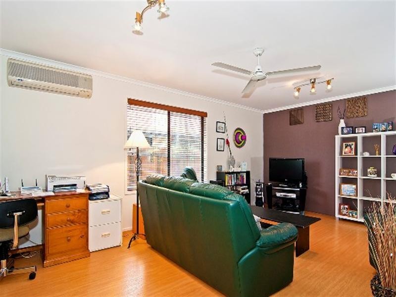 18 Rosslare Street, Caloundra West QLD 4551