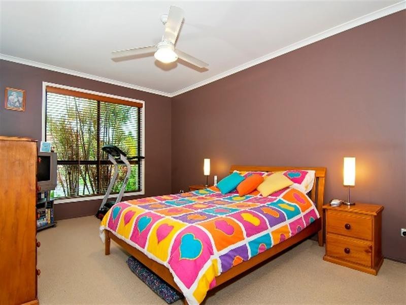 18 Rosslare Street, Caloundra West QLD 4551