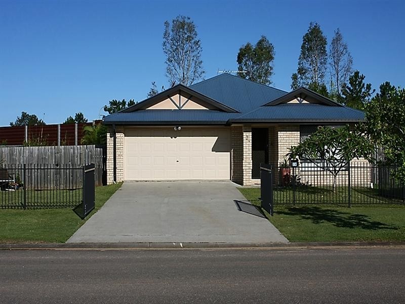 74 Summerfields Drive, Caboolture QLD 4510