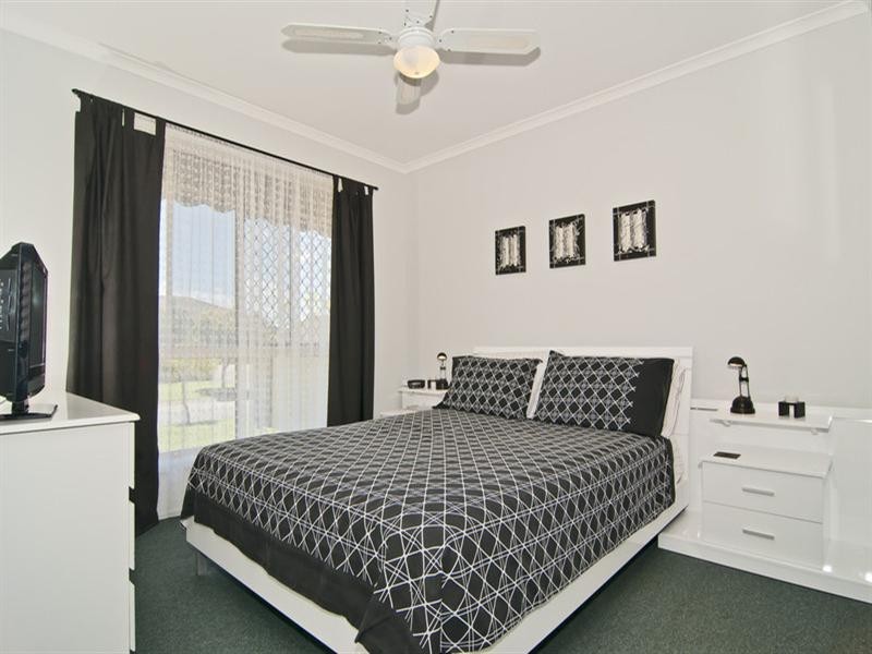 20 Rosslare Street, Caloundra West QLD 4551