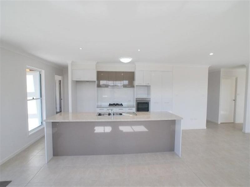 12 Cumberland Crescent, Meridan Plains QLD 4551