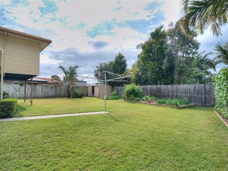 17 Hankinson Street, Golden Beach QLD 4551