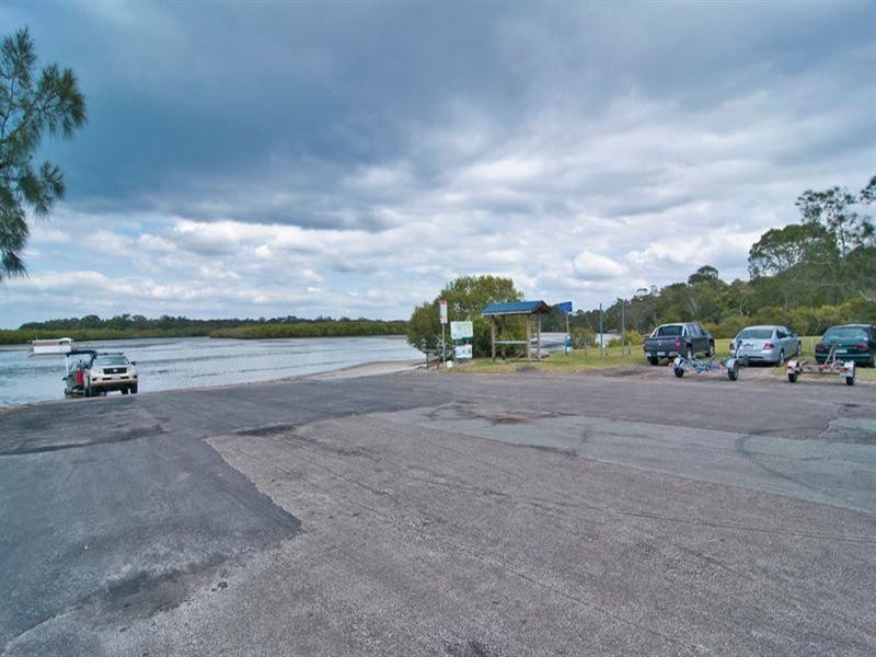 37 Booker Parade, Golden Beach QLD 4551