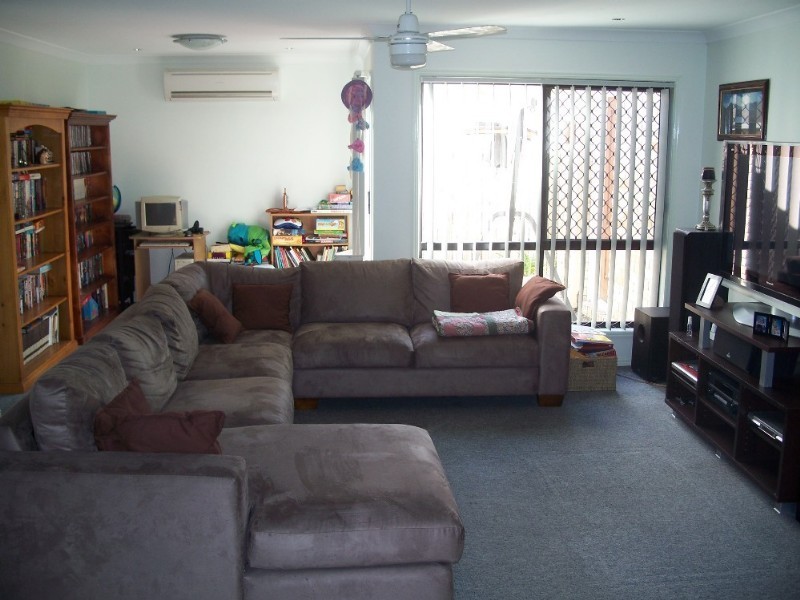 17 Links Avenue, Meadowbrook QLD 4131