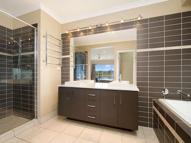 24 Lakeland Court, Loganholme QLD 4129