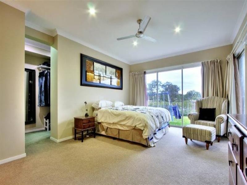 24 Lakeland Court, Loganholme QLD 4129