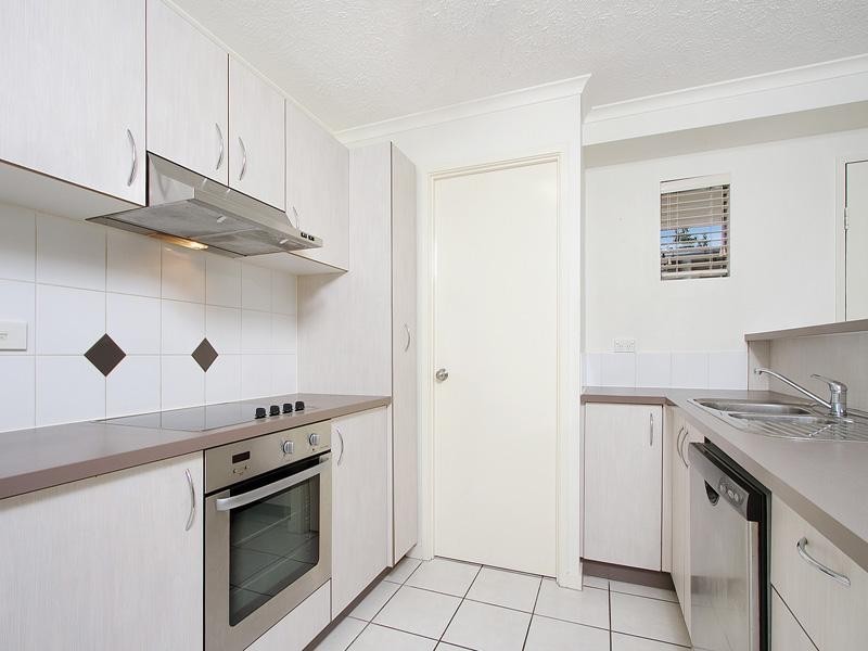 17/66 University Drive, Meadowbrook QLD 4131