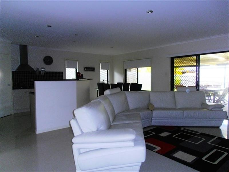 12 Lakeland Court, Loganholme QLD 4129