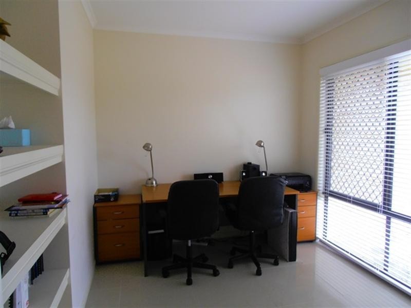 12 Lakeland Court, Loganholme QLD 4129