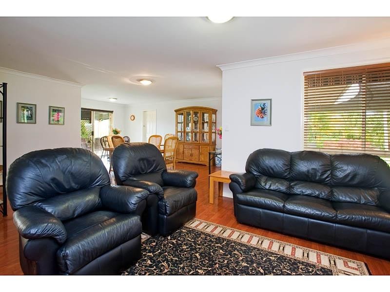 22 Tahan Crescent, Tanah Merah QLD 4128