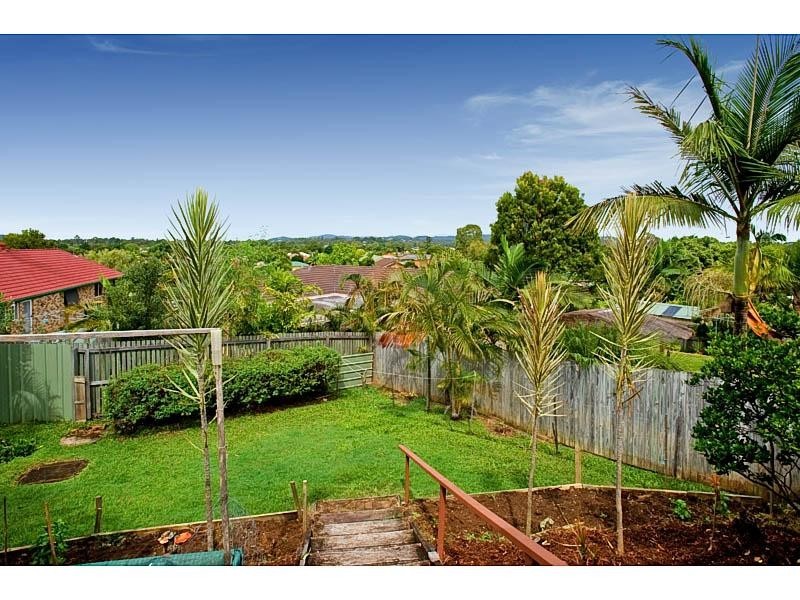 22 Tahan Crescent, Tanah Merah QLD 4128