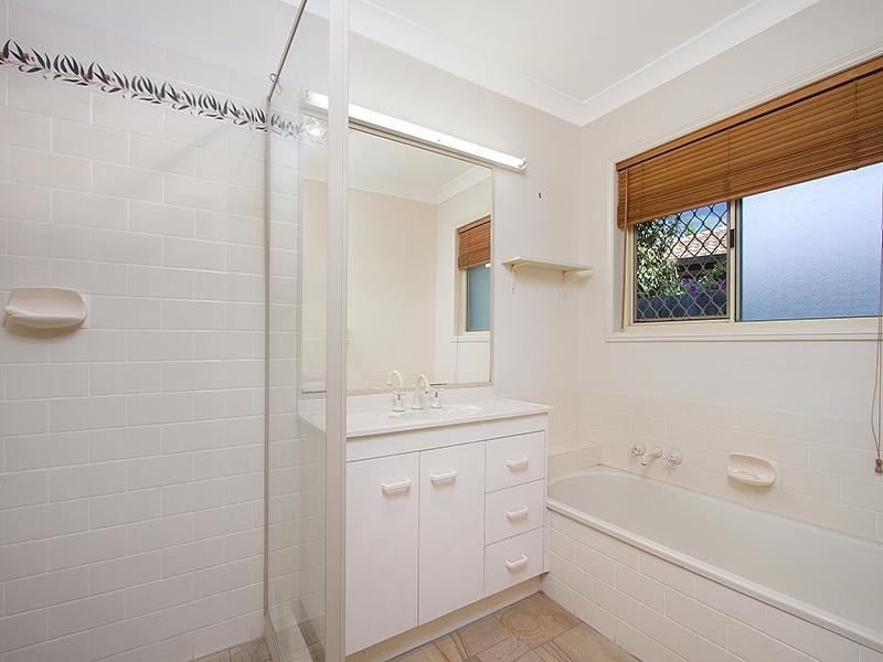 6 Sambit Street, Tanah Merah QLD 4128