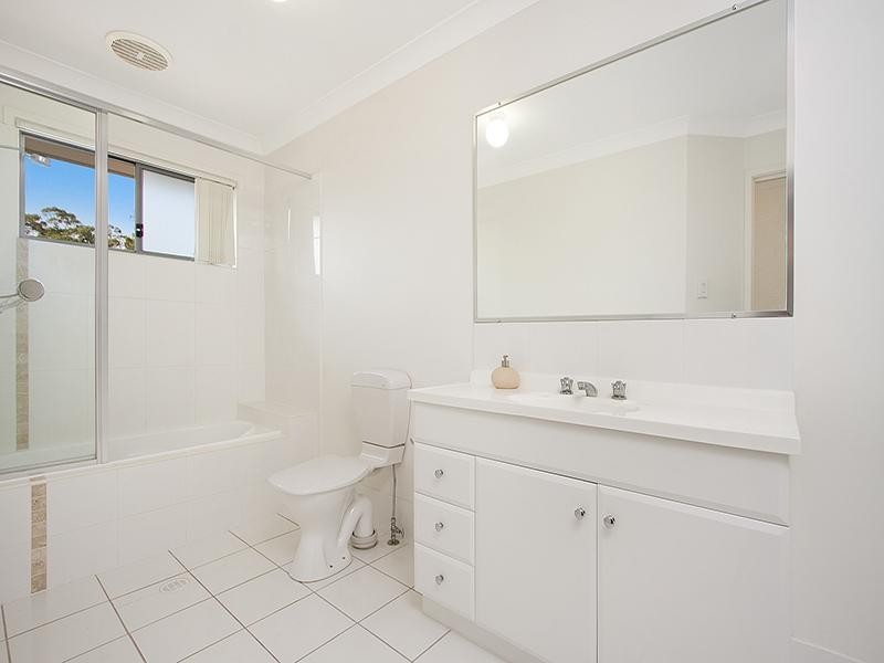 2/175 Fryar Road, Eagleby QLD 4207