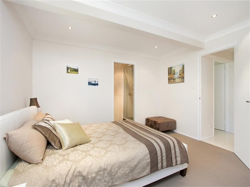 8 Belconnen Street, Rochedale South QLD 4123