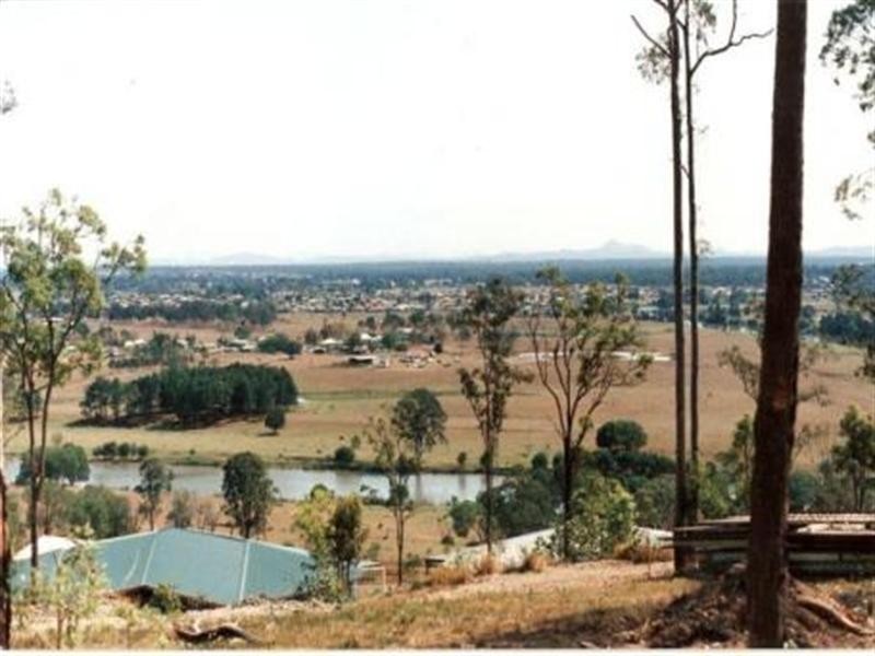 5 Bayview Drive, Tanah Merah QLD 4128