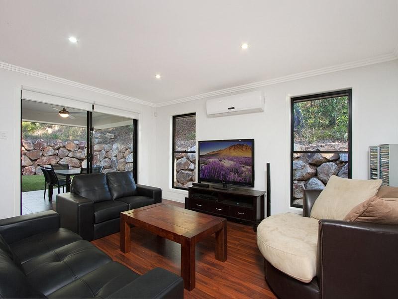 2 Range Drive, Tanah Merah QLD 4128