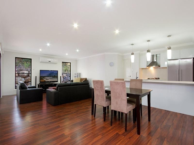 2 Range Drive, Tanah Merah QLD 4128