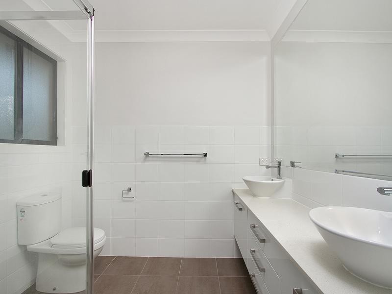 2 Range Drive, Tanah Merah QLD 4128