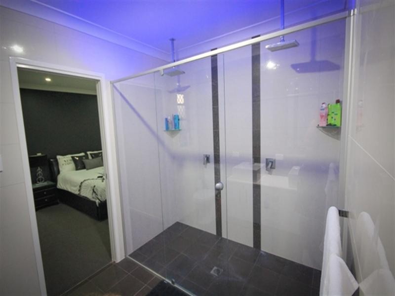 10 Carrawinya Street, Waterford QLD 4133