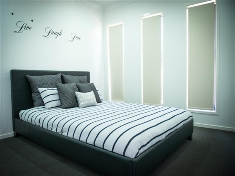 10 Carrawinya Street, Waterford QLD 4133