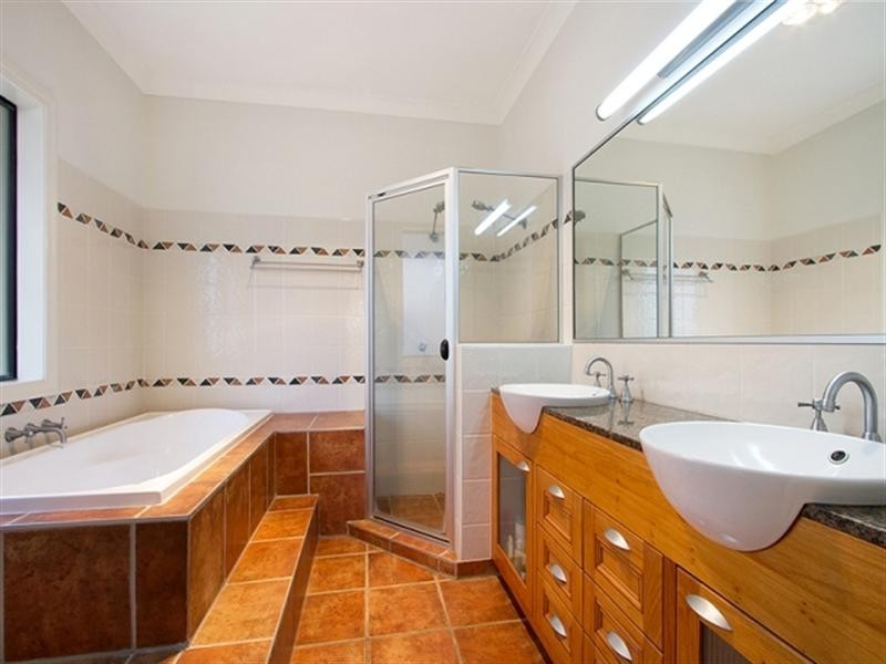 12 Riviera Court, Cornubia QLD 4130