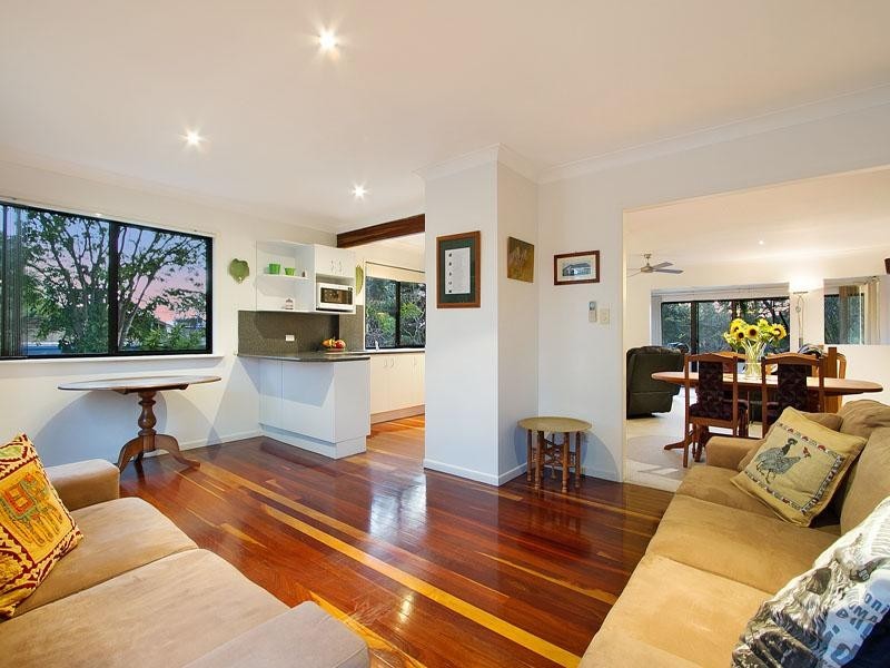 17 Coolcrest Street, Daisy Hill QLD 4127