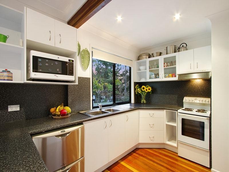 17 Coolcrest Street, Daisy Hill QLD 4127