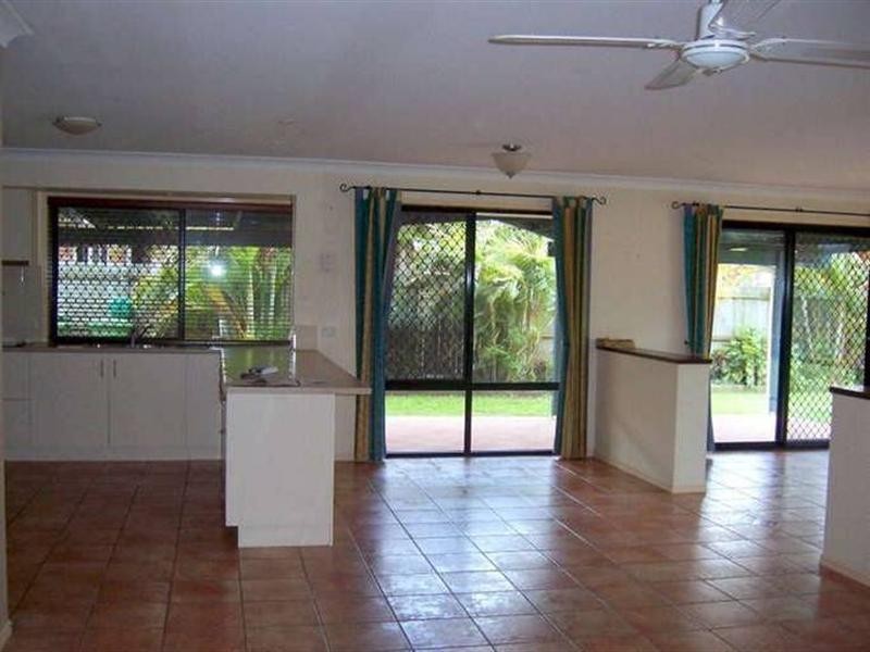 6 Mulde Place, Meadowbrook QLD 4131