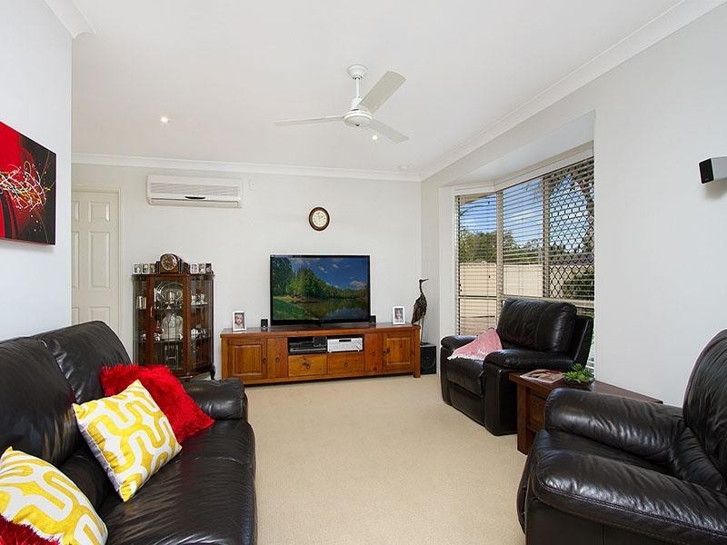 3 Crozier Crescent, Meadowbrook QLD 4131