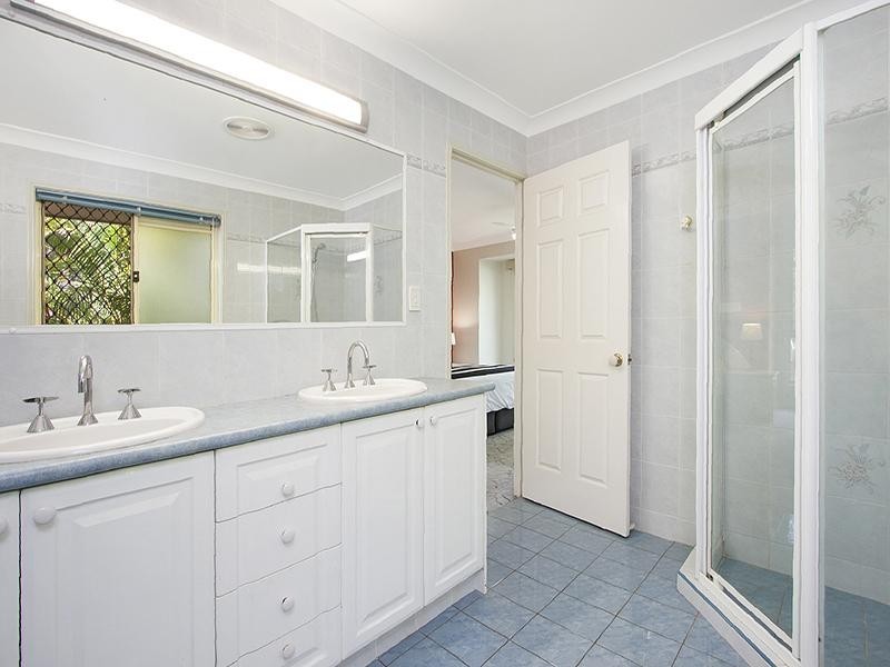 75 Mallee Drive, Tanah Merah QLD 4128