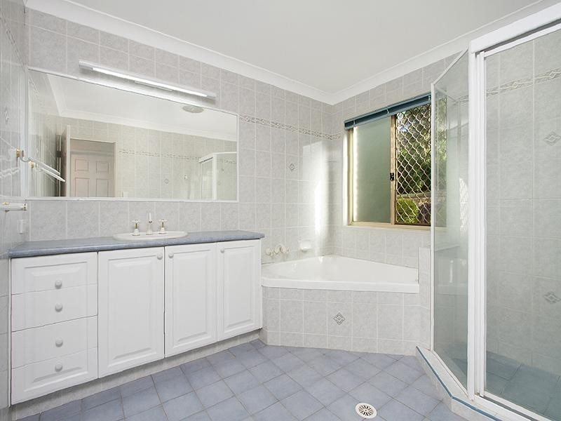 75 Mallee Drive, Tanah Merah QLD 4128