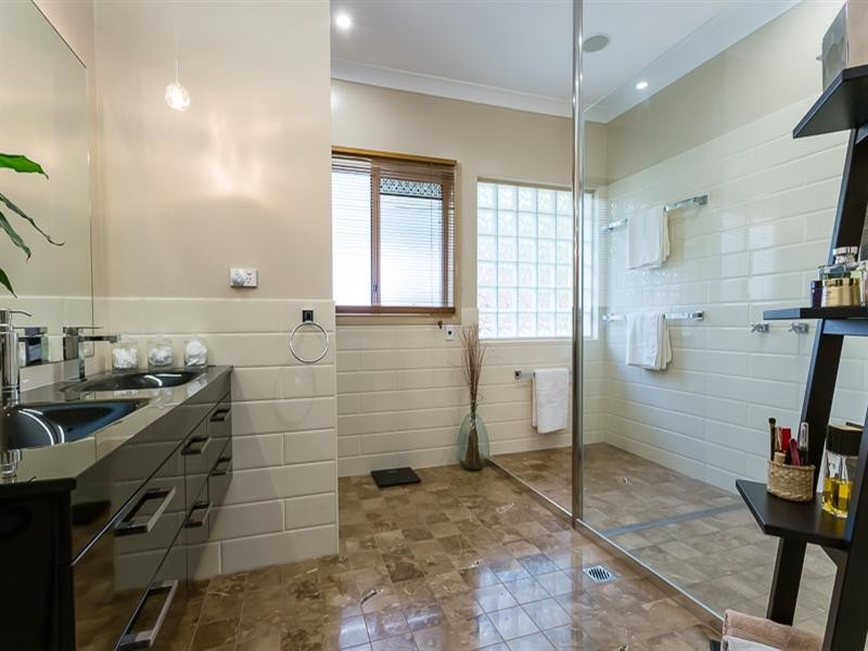 10 Carnoustie Court, Cornubia QLD 4130