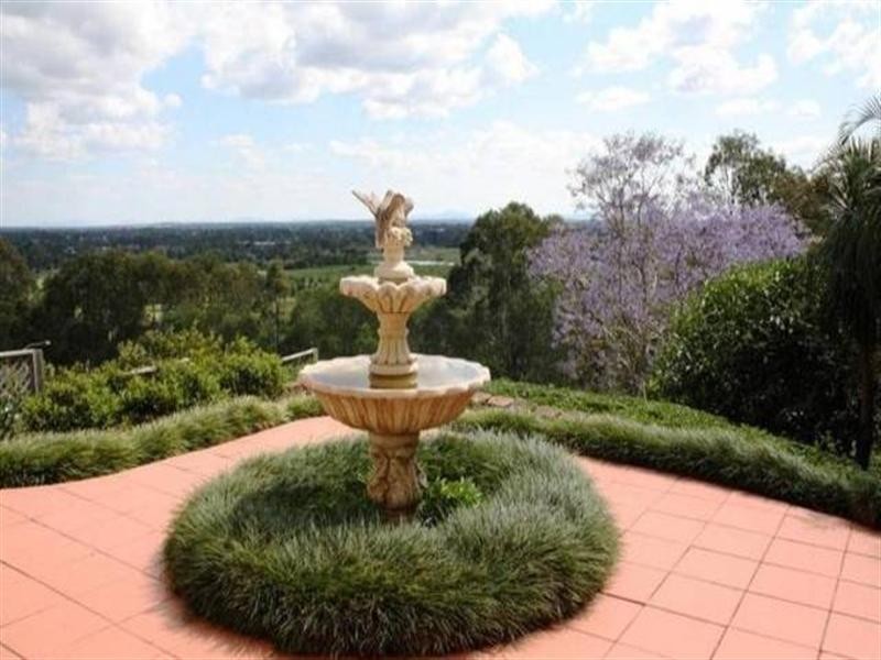 72 Pohon Drive, Tanah Merah QLD 4128