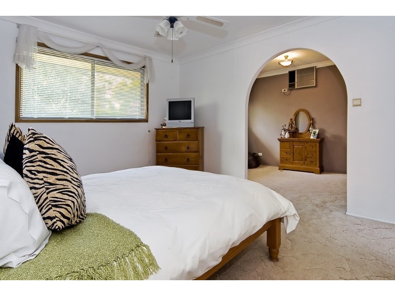 35 Narcamus Crescent, Shailer Park QLD 4128