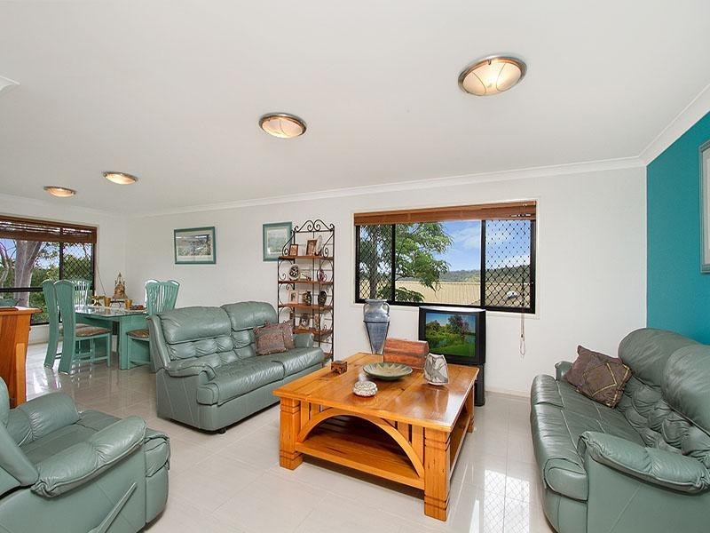 415 Chatswood Road, Shailer Park QLD 4128