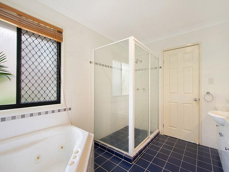 415 Chatswood Road, Shailer Park QLD 4128