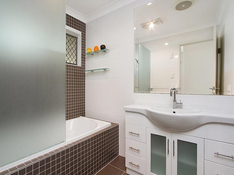 11 Shane Street, Shailer Park QLD 4128