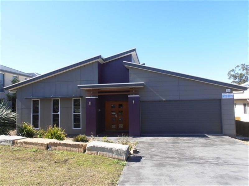 5 Dennis Vale, Daisy Hill QLD 4127