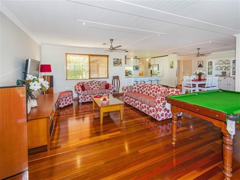 407 Springwood Road, Springwood QLD 4127