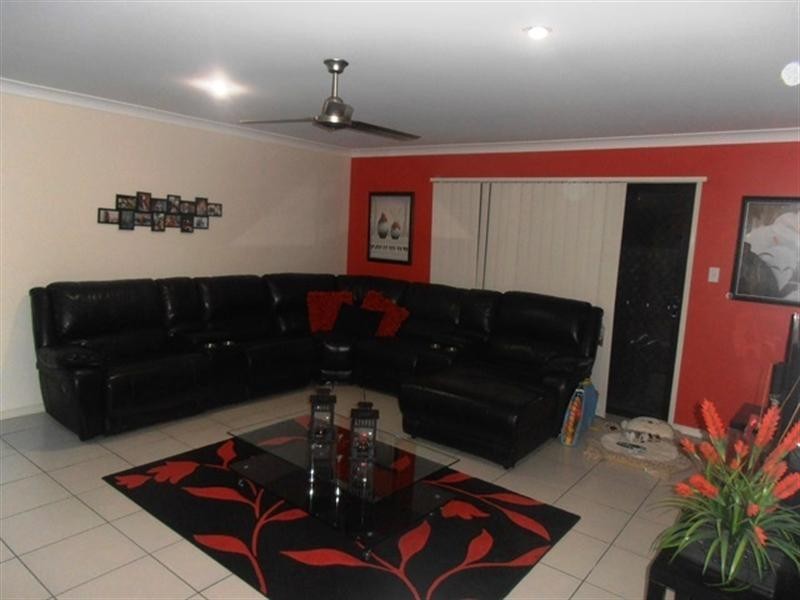 12 Shelley Avenue, Mount Warren Park QLD 4207