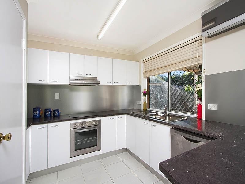 32 Batehaven Street, Loganholme QLD 4129