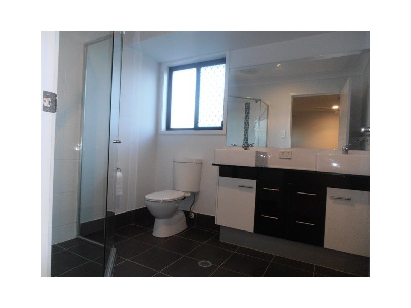 5 Lindsay Court, Cornubia QLD 4130