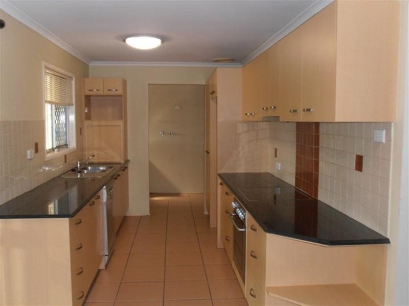 8 Teak Street, Shailer Park QLD 4128