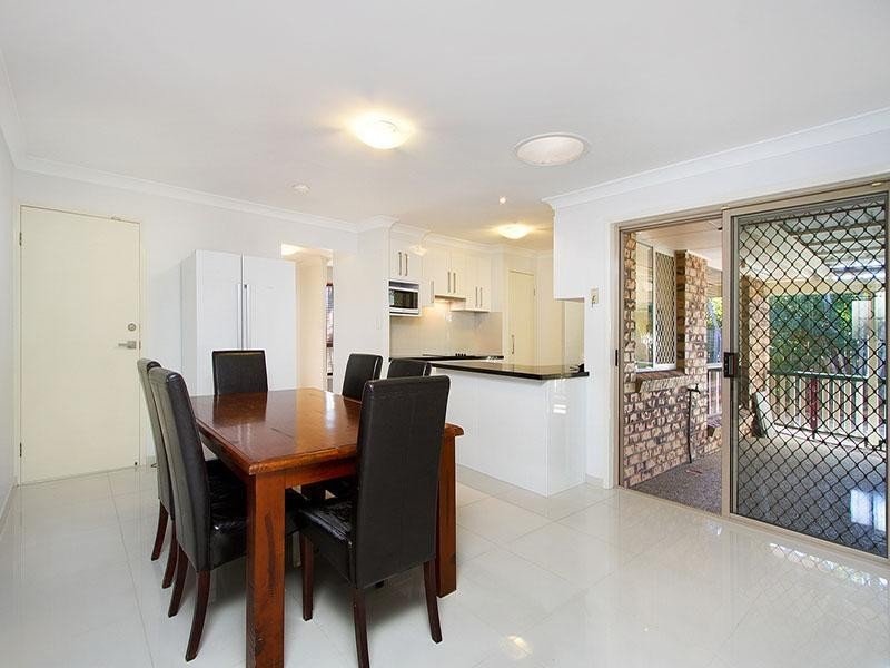 86 Edenlea Drive, Meadowbrook QLD 4131
