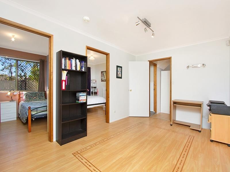 18 Adelong Road, Shailer Park QLD 4128
