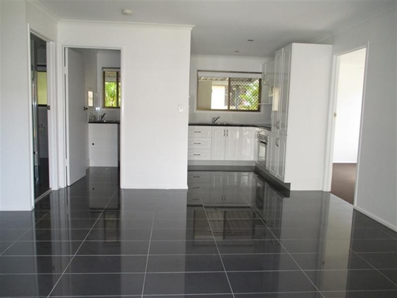2/130 Bryants Road, Shailer Park QLD 4128
