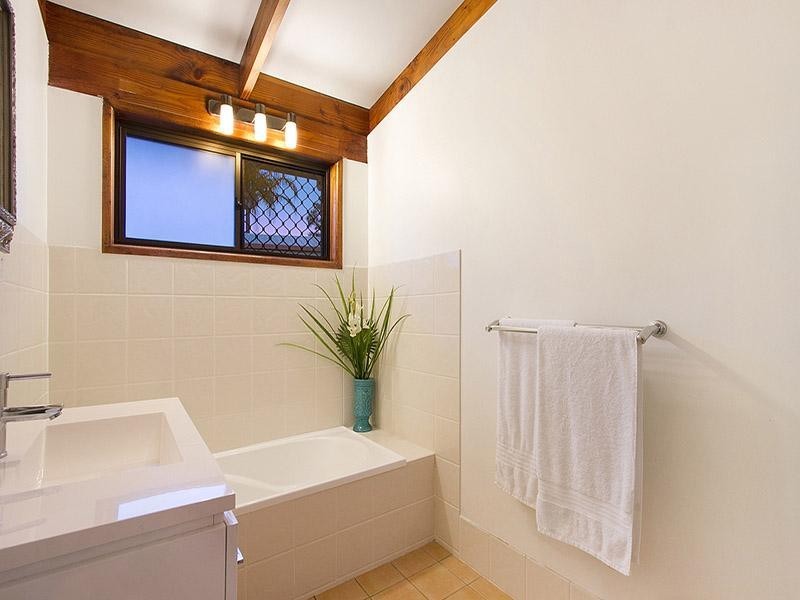 46 Blackthorn Crescent, Shailer Park QLD 4128