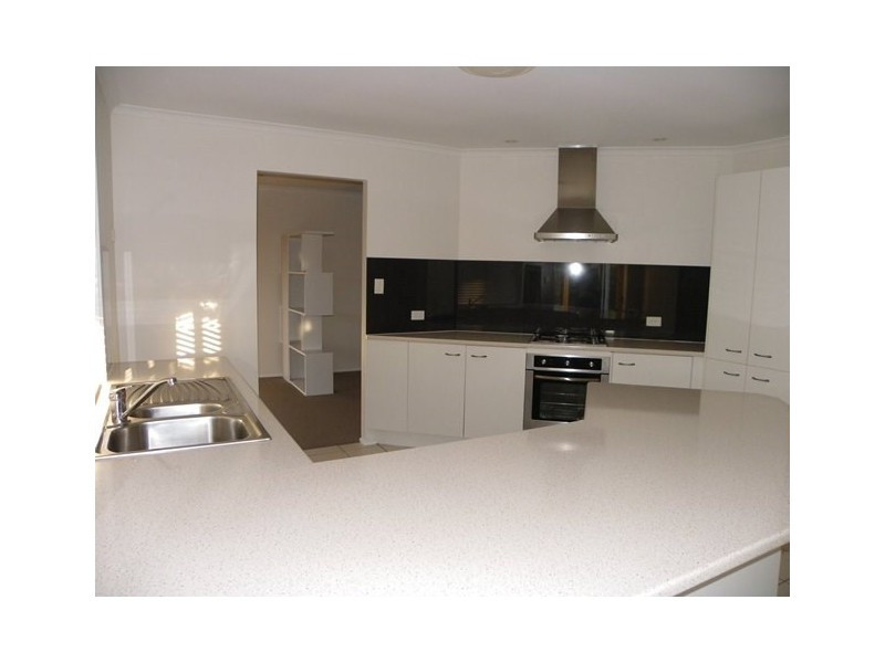 22 Tekam Crescent, Tanah Merah QLD 4128