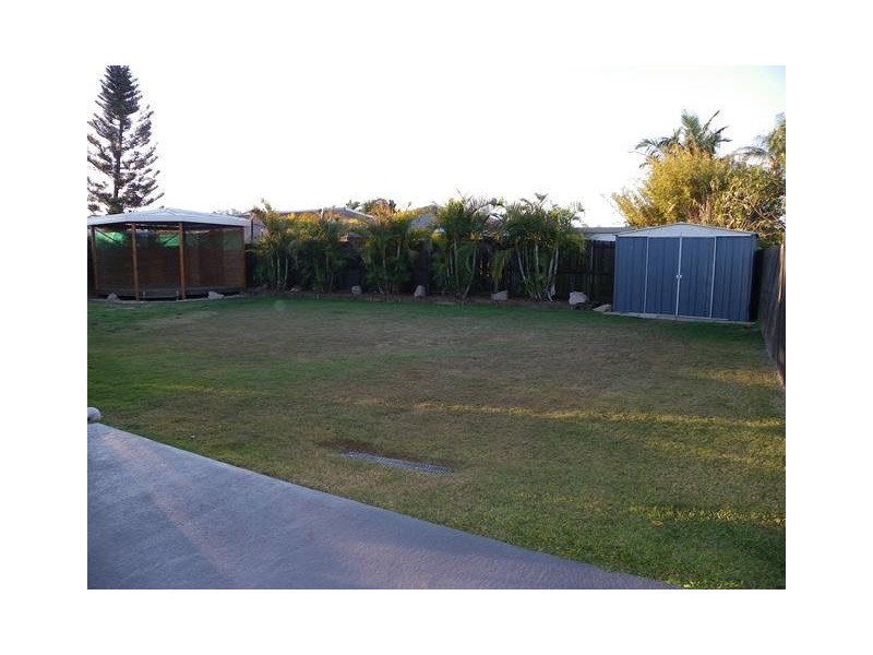 22 Tekam Crescent, Tanah Merah QLD 4128