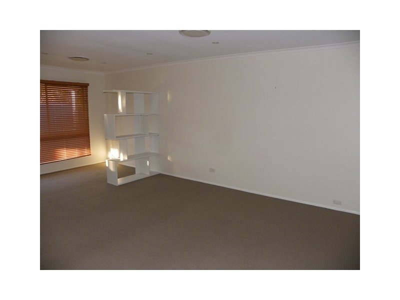 22 Tekam Crescent, Tanah Merah QLD 4128